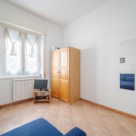 Borgoratti Comfortable Apartment Genoa Exterior photo